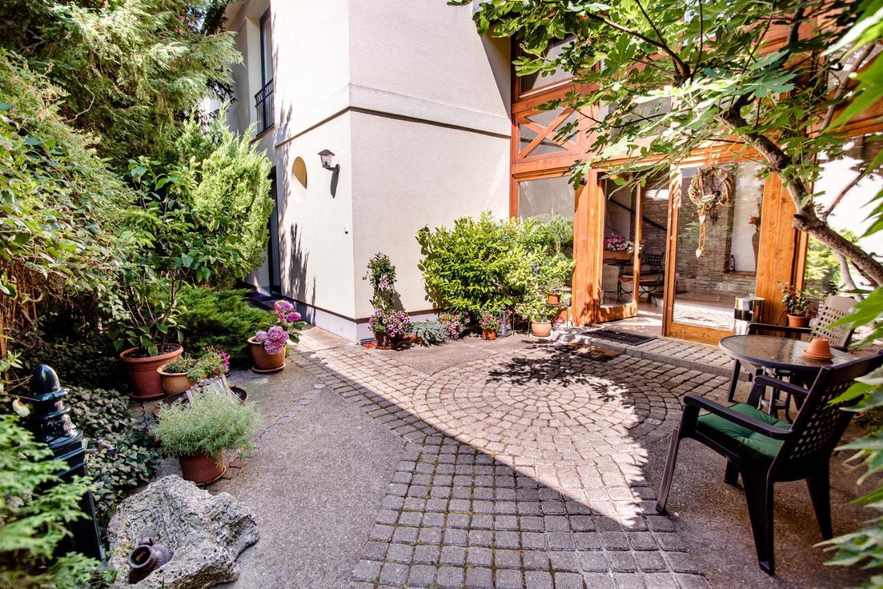 Nymphea Villa Heviz Exterior photo